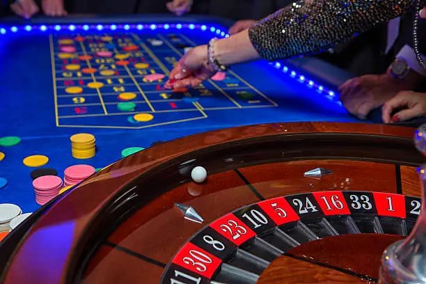 Antarmuka permainan Lucky Number di aplikasi pastatogel menampilkan pilihan angka dan tombol konfirmasi